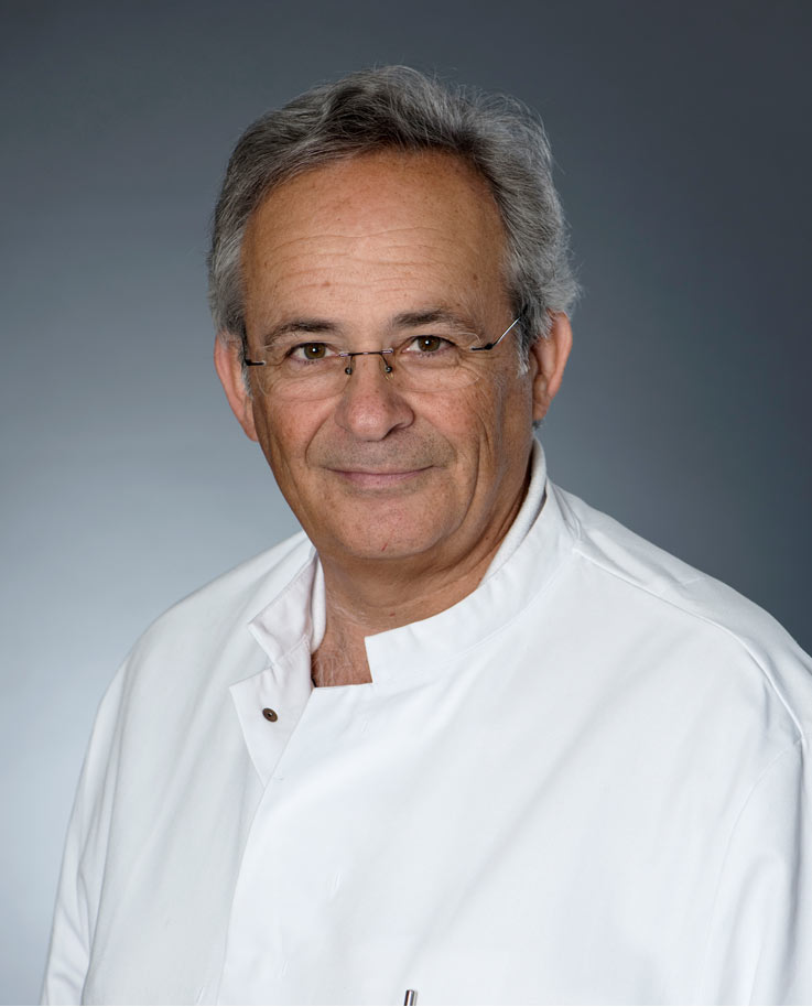Portrait: Dr. Achilles Papathanassopoulos - Facharzt für Unfallchirurgie