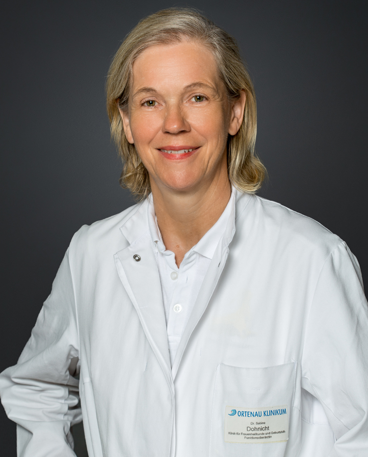 Abbildung: Funktionsoberärztin Abbildung: Dr. Sabine Dohnicht Dr. Sabine Dohnicht, Klinik für Frauenheilkunde Lahr